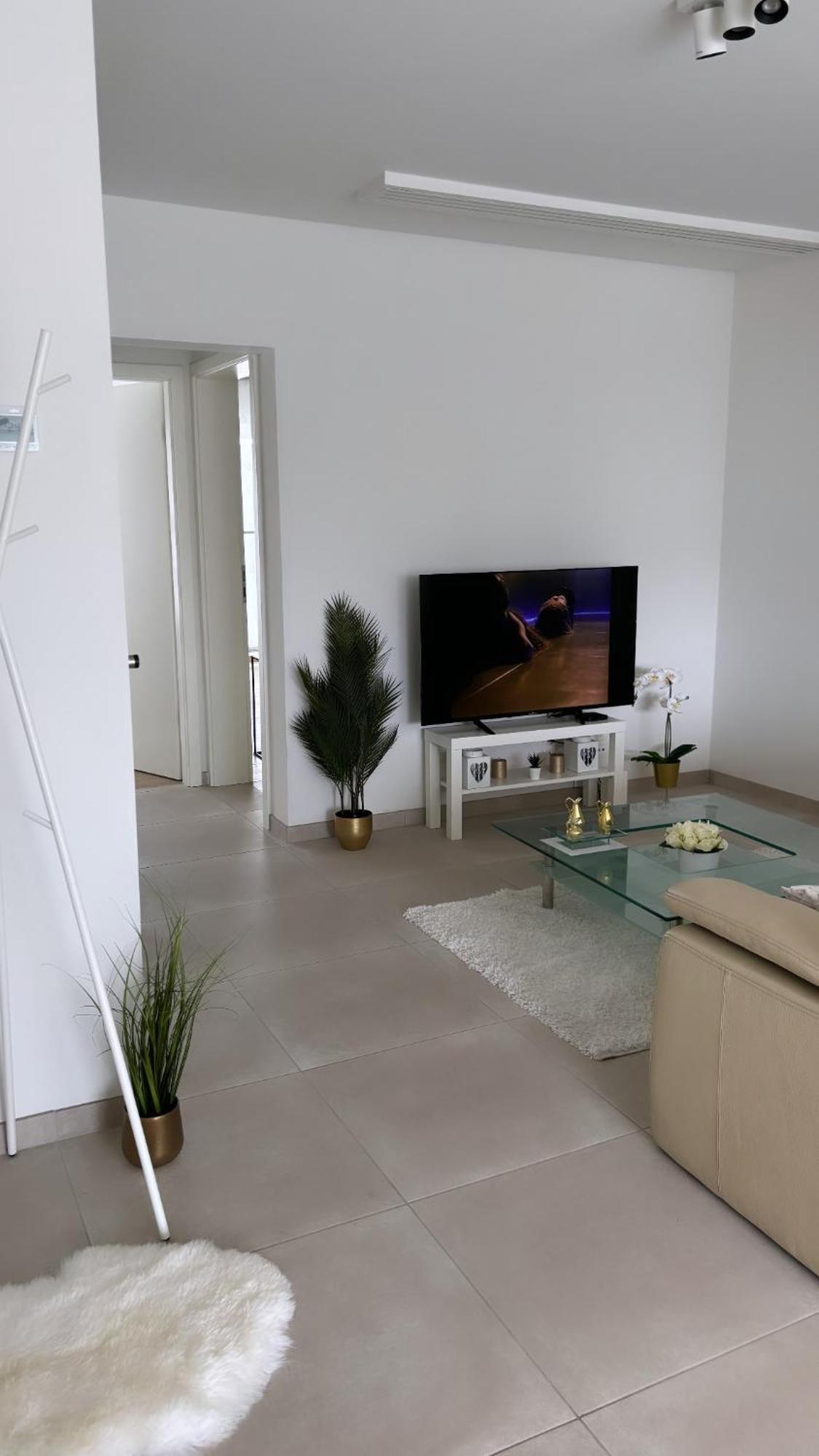 2 Bedrooms Luxury Apartment - Guillemins Льєж Екстер'єр фото